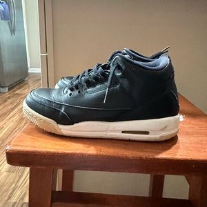 Jordan 3, size 6